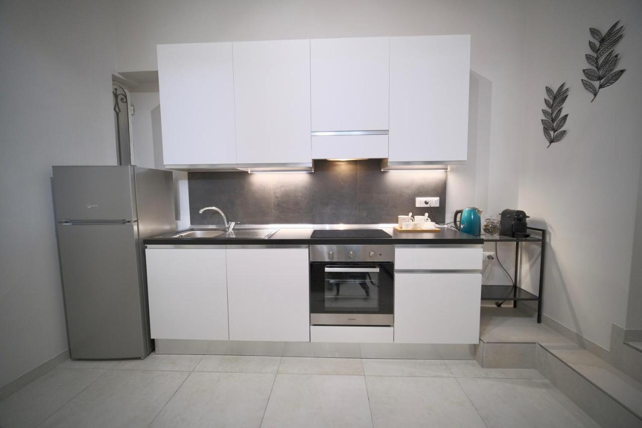 Appartamento Moderno ❴ 300 Mt. Da Porta Nuova ❵ Turim Exterior foto