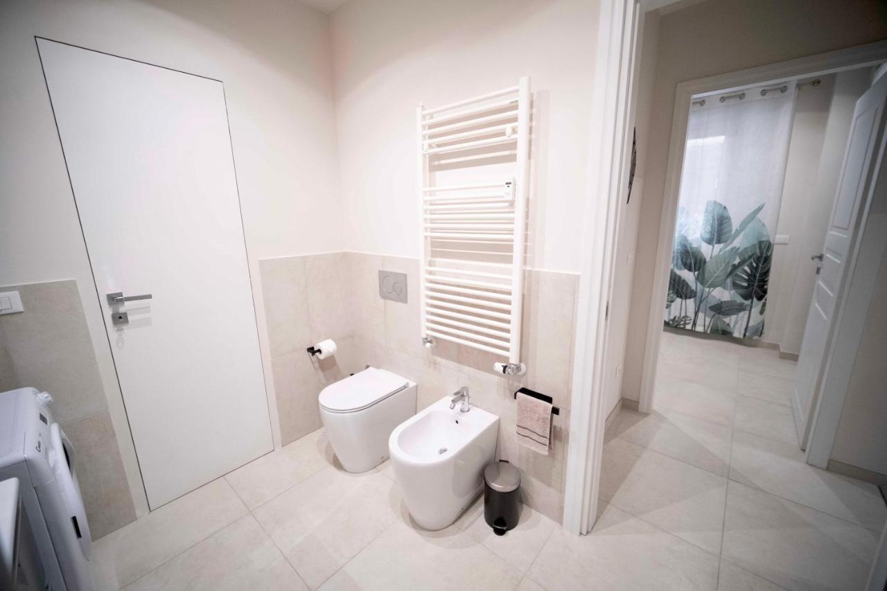 Appartamento Moderno ❴ 300 Mt. Da Porta Nuova ❵ Turim Exterior foto